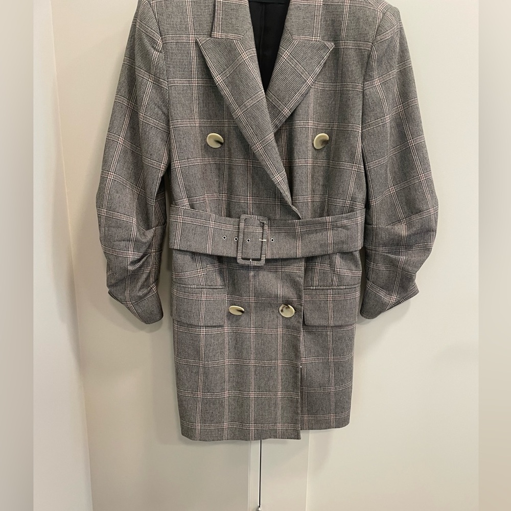 Zara Blazer Mini Dress. Hourglass. Excellent Condition. Double breasted.